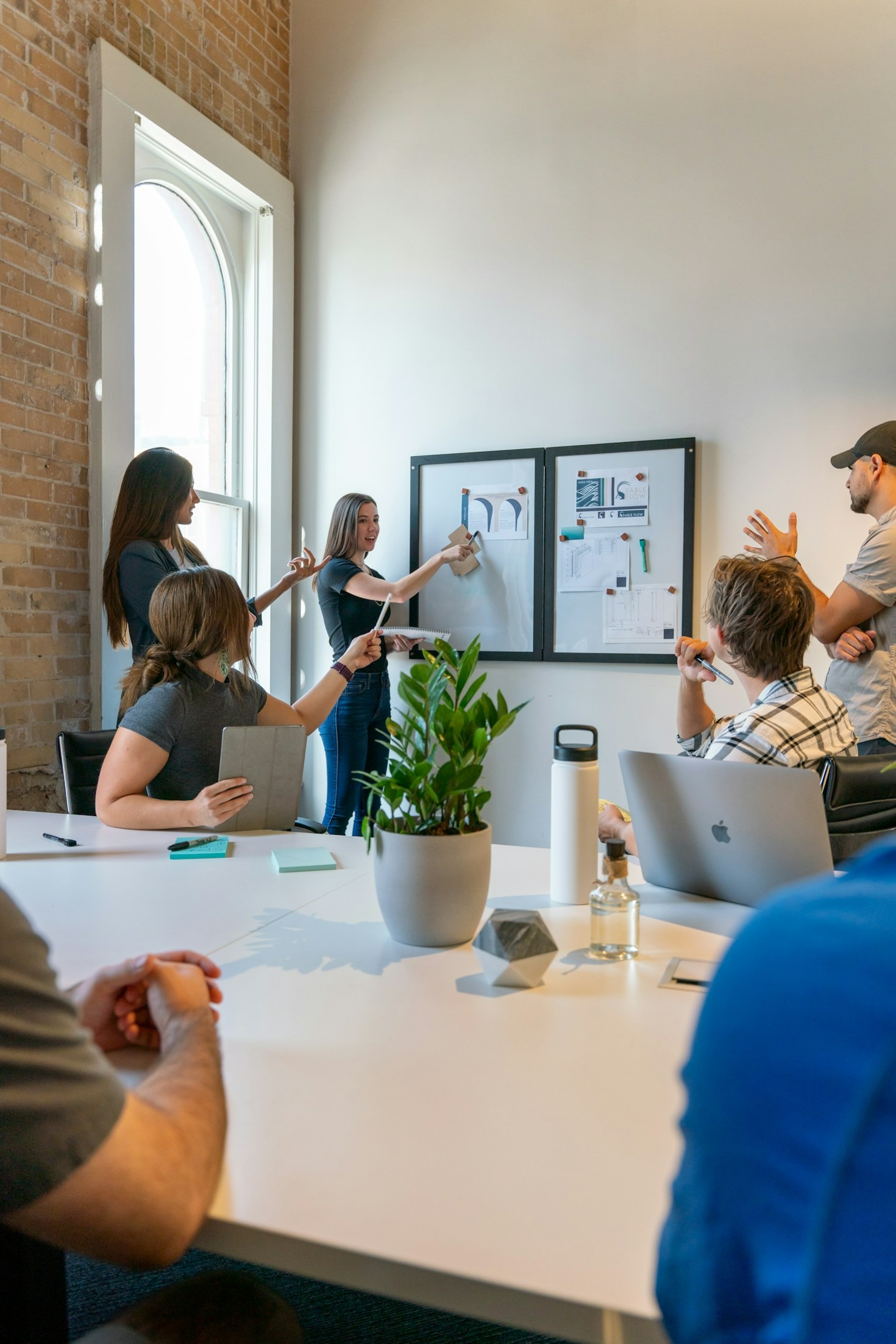 Leveraging Intelligent Tools For Better Business Decisions
